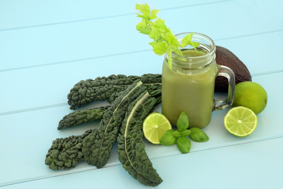 suco de abacate, limão e couve eu atleta — Foto: Istock Getty Images