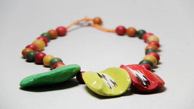 Colar-Quandu-Tropical-I_Exposicao-Arte-Eco-Joias_Mulheres-Amazonicas_Fun