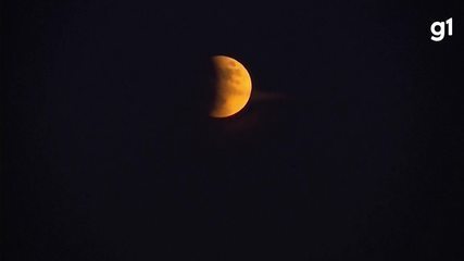 Vídeo mostra timelapse do eclipse lunar parcial mais longo visto em Tóquio Vídeo mostra timelapse do eclipse lunar parcial mais longo visto em Tóquio