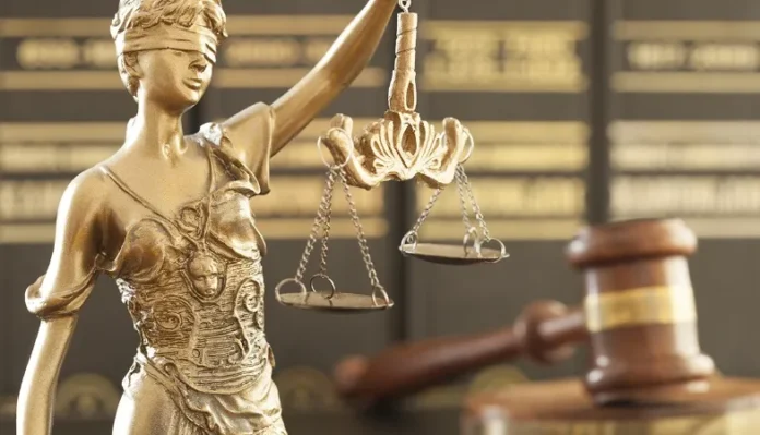IMG-ee1f48d9-7d65-4f77-ad39-717b3752406d-Criminal e Tribunal Capa 27